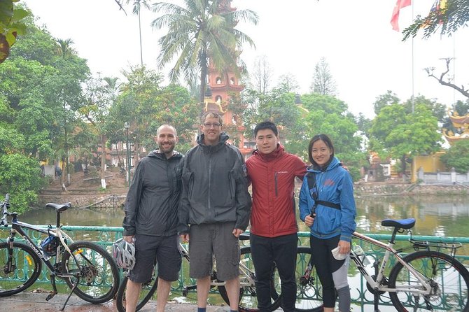 Bicycle Tours Hanoi: Half Day Hanoi City Bicycle Tours - Duờng Tau and Train Street on the Reunification track