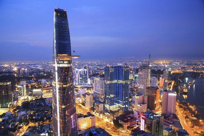 Bitexco Financial Tower: Saigon Skydeck General Admission Ticket - What’s there besides the windows: maps, gift shop, and displays