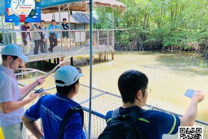 Cần Giờ Eco-Tour with Monkeys, Crocs & War History - Lunch in Cần Giờ: Vietnamese seafood with a local restaurant feel