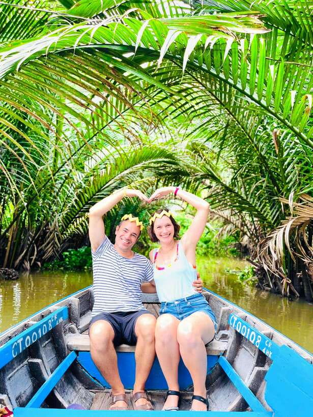 Can Tho: Authentic Floating Market, Wild Canal system, Cocoa - Sliding into the quiet canal system (this is the payoff)