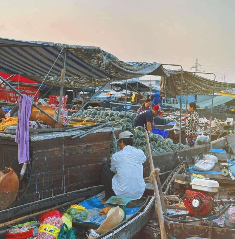 Can Tho: Cai Rang Floating Market and Canals - From floating trading to quiet canals