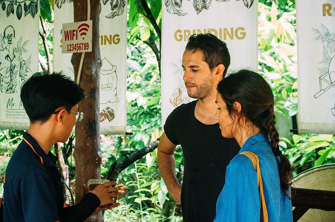Can Tho: Cycling in Village-Fruit Garden-Experience Local Ferry - Dragon fruit gardens in Mỹ Khánh, taste first, then learn
