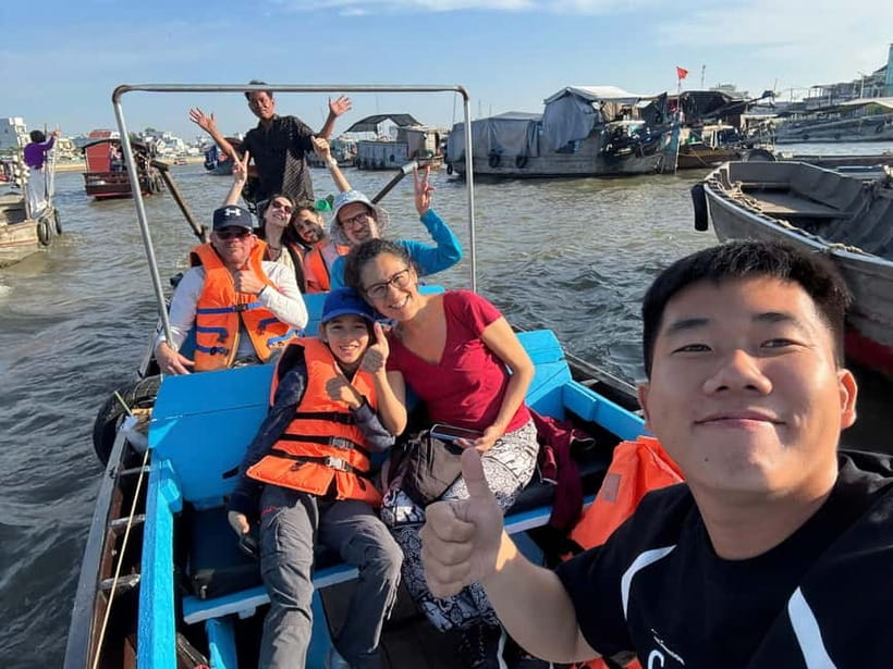 Can Tho: Floating Market, Cacao & Canals with French Guide - Comfort, timing, and what to bring for a very early start