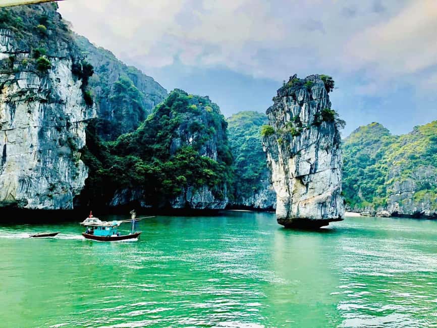 Cat Ba/Ha Noi: Lan Ha and Monkey Island Full Day Boat Trip - Lunch onboard: the part that quietly makes the day work