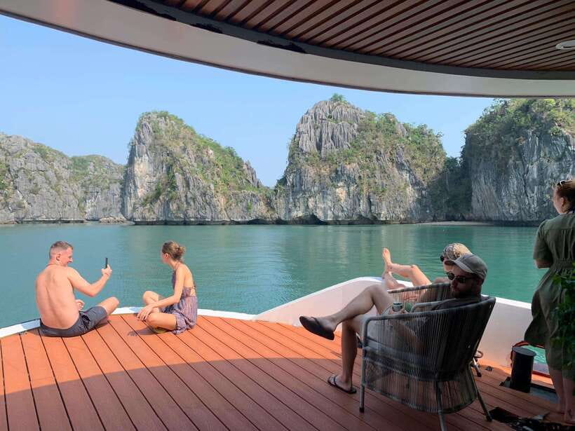Cat Ba Island: Lan Ha Bay Full-Day with Luxury Cruise - Sunset party on the boat: snacks, fruit, and real time to linger