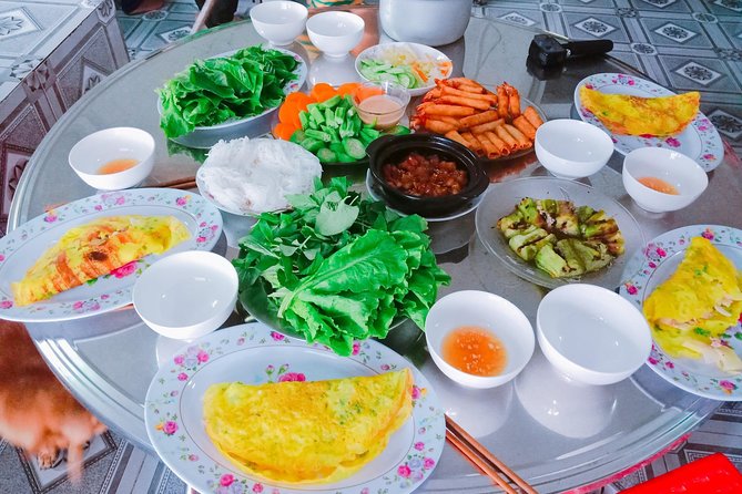 Classic Mekong Delta & Cai Rang Floating Market Enjoy 1 Day from Ho Chi Minh - Food Along the Day: Breakfast, Lunch, and Optional Extra Stops