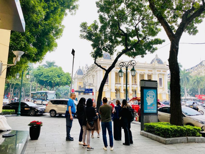 Coffee, History, and Architecture of the French Quarter - Stroll Through French Quarter Landmarks Like You Own a Flashlight