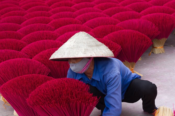 Colors of Incense village Quang Phu Cau - Shooting the village: where photos get made