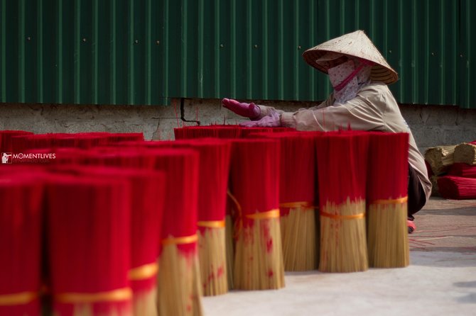 Colors of Incense village Quang Phu Cau - Your photographer escort: what they do besides holding a camera
