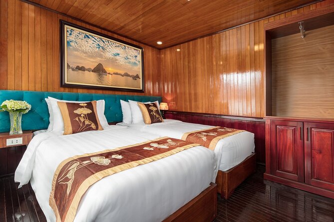 CozyBay Boutique 2D1N Kayak, Swiming ,Titop, Cave, Expressway way - Cozy Bay Boutique and Ha Long Bay: the small-boat angle