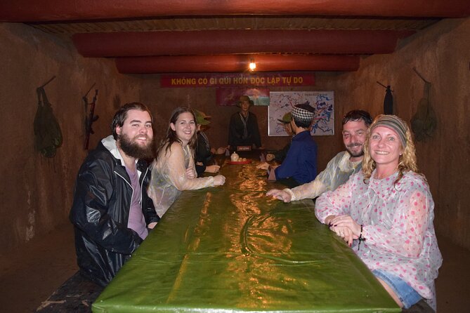 Cu Chi Tunnel & Cao Dai Temple One Day Private Tour - Food and borderland culture near Cambodia