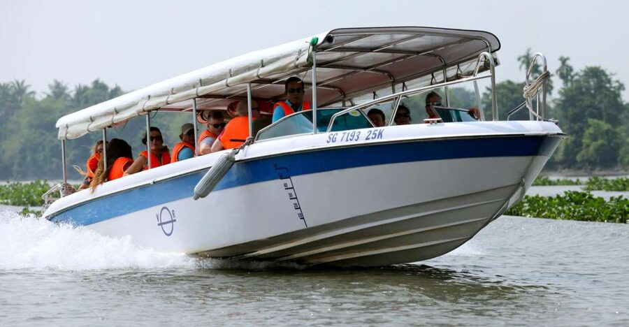Cu Chi Tunnels Luxury Speed Boat Half Day Tour - The speedboat out: what you gain from about an hour on the water