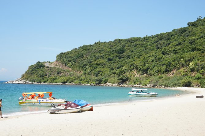 Cu Lao Cham Island Tour from Da Nang/ Hoi An - Lunch at Ong Beach: simple, included, and part of the rhythm