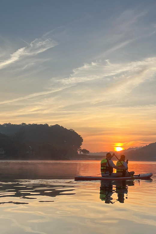 Da Lat: Tuyen Lam Lake Kayak or SUP Tour - The peninsula stops: Happy Hill, Wonder Resort, Lavender Farm, and pine forest