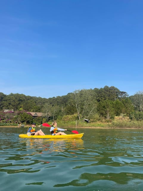 Da Lat: Tuyen Lam Lake Kayak or SUP Tour - Sunrise, morning, or sunset: how to pick the best session