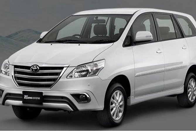 Da Nang Airport Arrival Private Transfer - The car experience: AC comfort and on-board WiFi