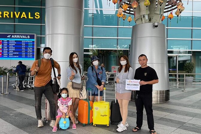 Da Nang Airport to Da Nang hotel by private car or vice versa - Meeting point tactics to avoid the late-driver problem