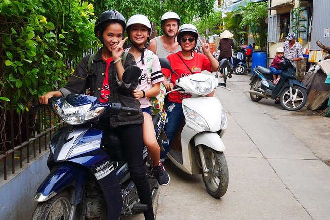 Da Nang Food Tour by Motorbike - Da Nang on a scooter, food stops on purpose
