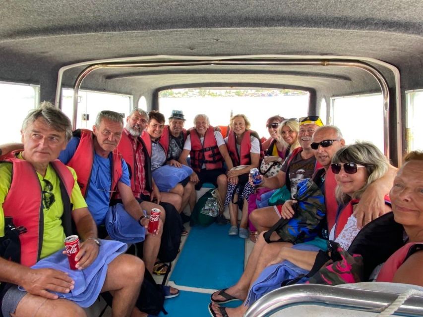 Da Nang/Hoi An: Cham Island Speedboat Tour with Snorkeling - Guides are the difference between a trip you like and a trip you remember