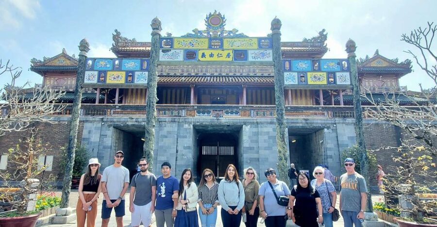 Da Nang/Hoi An: Hue Imperial City via Hai Van Pass & Lunch - Lunch in Hue: local flavors with a real vegetarian option