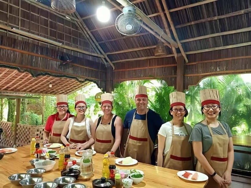 Da Nang/Hoi An: Market Tour, Basket Boat Ride, Cooking Class - Where the Day Starts: Market Shopping in Hoi An