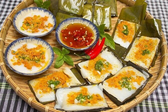 Da Nang Street Food Private Tour With Local Students - Da Nang street food for $25, and what that price usually covers