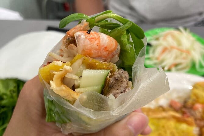Da Nang Street Foodie Walking Tour - The guide experience: David’s English and his end-of-tour recommendations