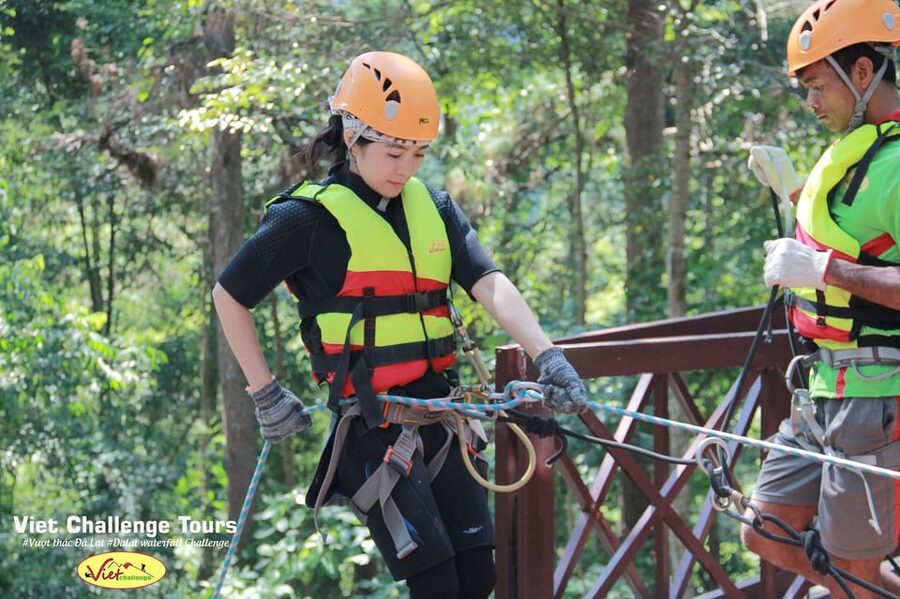 Dalat: Canyoning Extreme Adventure Vietnam - Guide style and safety: why it feels controlled even at full speed