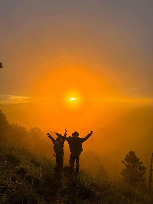 Dalat: Cloud Chasing packaged hike - Sunrise Pickup Included - Da Lat Sunrise Cloud-Chasing: The Real Value