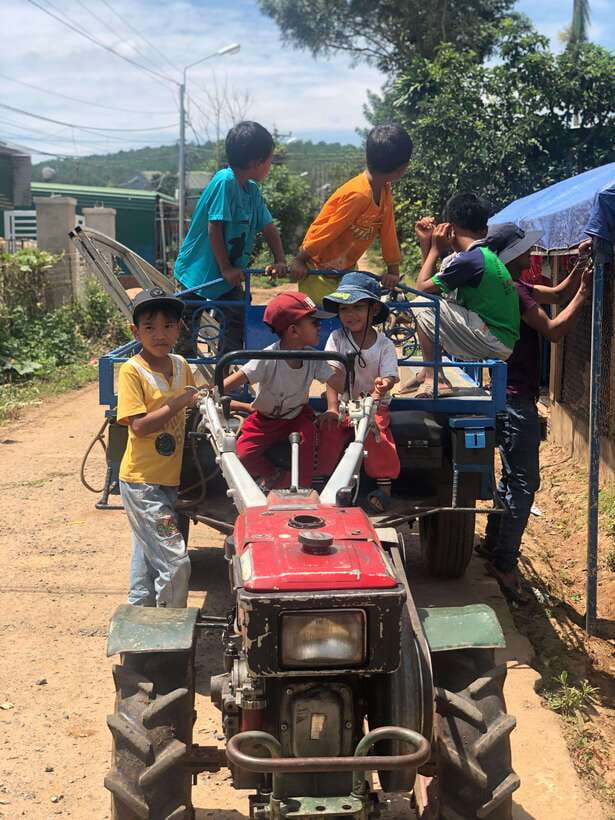 Dalat: Go Kart - Mongo Land - Countryside Small Group - Cuong Hoan silk factory: where the craft turns from story into threads