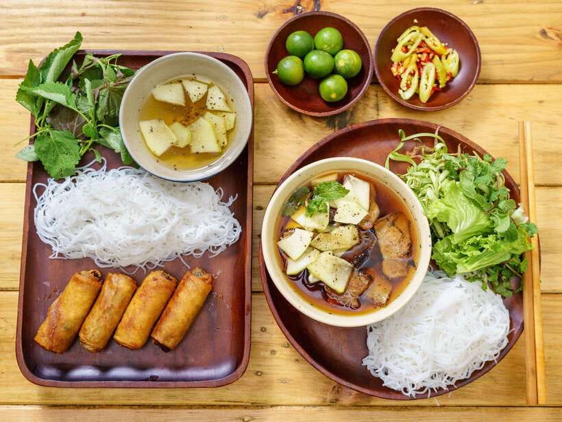 Dalat: Home Cooking Class with Central Market Tour - In the kitchen: learning Vietnamese flavors the practical way