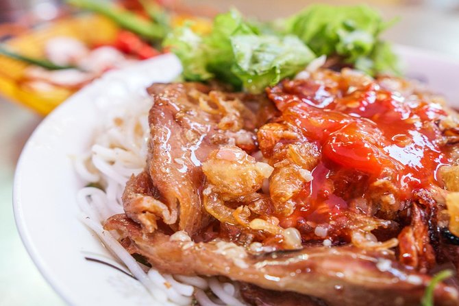 DaNang Night Foodie Tour-Sighseeing with Aodai Lady Rider Private - Key things to know before you ride