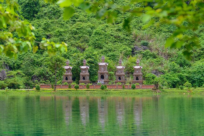 Day tours from Hanoi city (PRIVATE TOUR) - Tam Coc boat ride on the Ngo Dong: limestone caves without the hassle