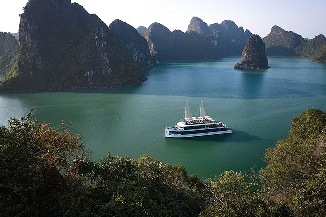 DELUXE Halong Cruise 1 Day Tour From Hanoi - Daily Operated - Ship Comfort and Crew Service on a Day Trip