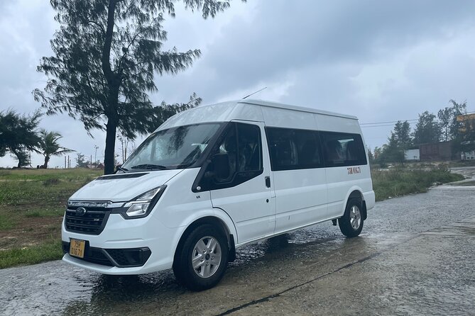 Deluxe Transfer Hue to Hoi An by Amazing way - Marble Mountain and Da Nang drop-off, where you control the ticket cost
