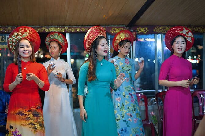 Dinner Cruise & Music Folk Song on the Perfume River in Hue - Arriving at Toa Kham and Getting Into the Hue Night Mode