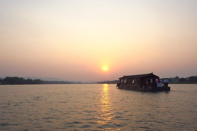 Dinner Cruise & Music Folk Song on the Perfume River in Hue - The Exact Flow From 18:45 to Return by 20:30
