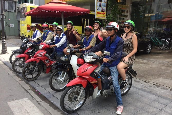 Dinner Cruise & Music Folk Song on the Perfume River in Hue - Who This Hue Dinner Cruise Is For