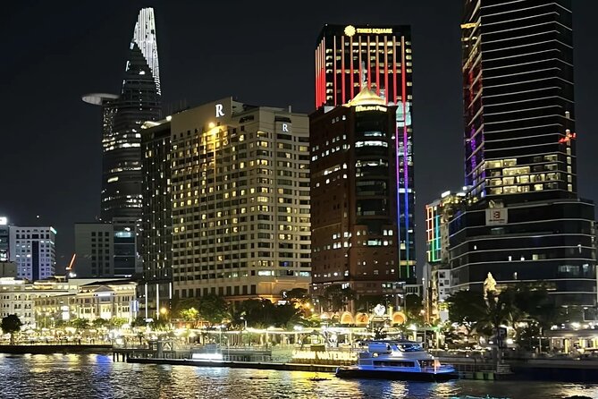 Dinner On Cruise In Ho Chi Minh City With Private Table - Food and Comfort: The part that affects how you rate the whole night