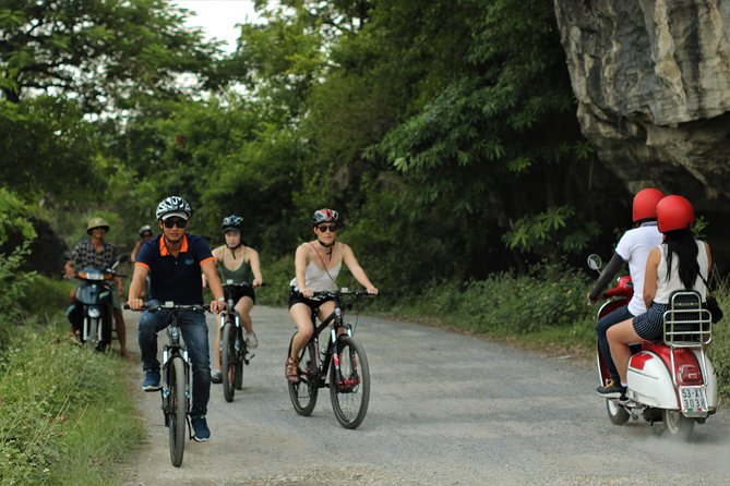 Discover Trang An Natural World Heritage, Bich Dong Pagoda, Cycling Day Tour - Biking Between Rice Fields and Limestone Mountains in Tam Coc Area