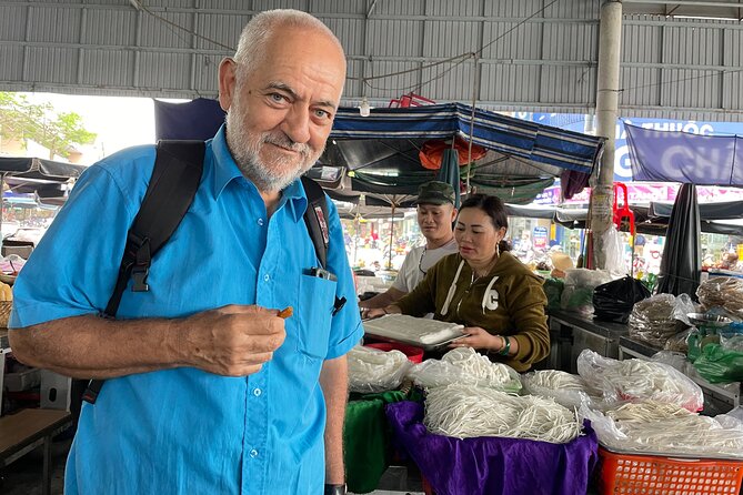 Dong Hoi Sightseeing and Street Food Bike Tour - Stop 1: Chợ Hải Sản Đồng Hới seafood market, your first real taste of coastal life