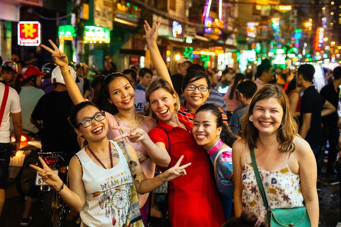 Drinks & Bites in Hanoi Private Tour - Meeting at 40 P. Nhà Chung and Finding the Right Walking Pace