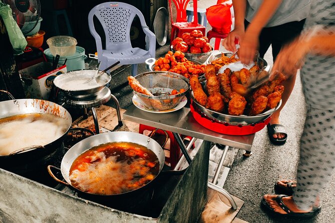 Early Riser Walk: Grandma Noodles, Cafe, Exotic Fruits & History - Nguyen Thien Thuat apartment buildings, history you can walk through