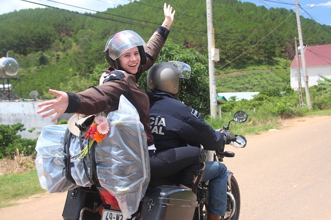 Easy Rider Da lat Countryside tour: Journey of nature and culture - Silk factory at Nam Ban, then coffee in Gia Lâm