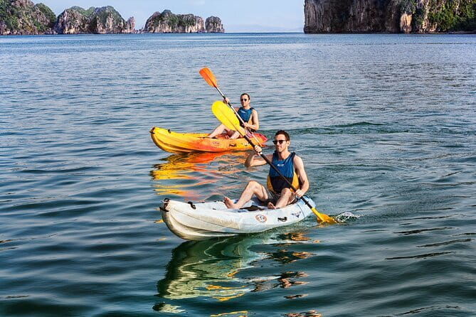 Emeraude Cruise 2 days 1 night Ha Long Bay Tour - Tuan Chau check-in and the welcome flow at midday