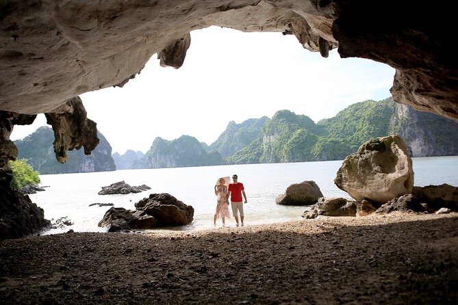 Emperor Cruise Halong: 3 Days 2 Nights Hideaway - Day 3 morning Ha Long Bay: Vovinam, breakfast, then your final highlights