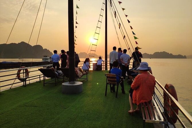 Excursion to Ha Long Bay with Titop Island and kayaking in Luon Cave - Price, inclusions, and what costs extra