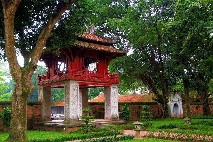 Explore Hanoi Old City By Cycling Tour With Small Groups - Why cycling makes Hanoi Old City make sense