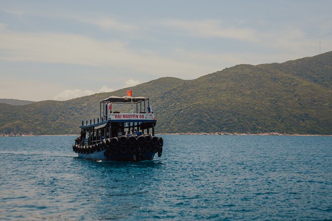 Explore Nha Trang Bay: Half-Day Snorkeling Adventure Tour - Breakfast, lunch, and snacks: onboard food that usually hits the mark