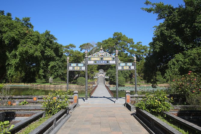 Exploring Hue Imperial City With Professional Driver By Private Car - What the small-group private setup changes for your day